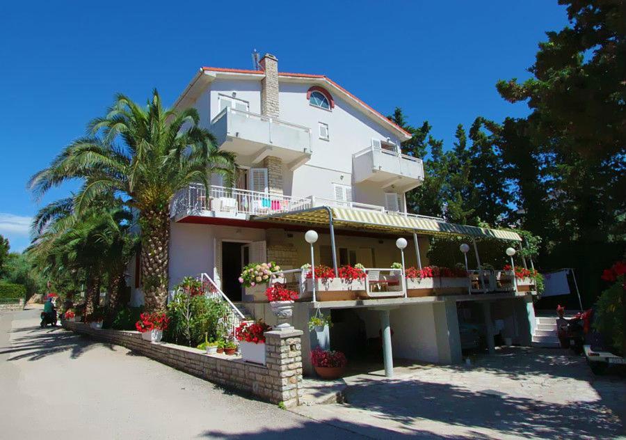 Royal Rooms Novalja Εξωτερικό φωτογραφία
