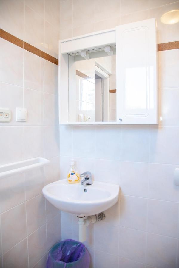 Royal Rooms Novalja Εξωτερικό φωτογραφία