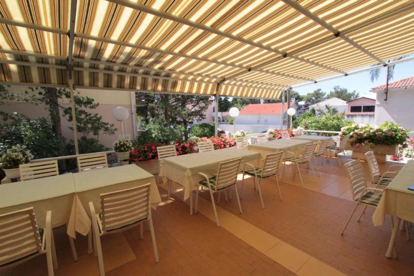 Royal Rooms Novalja Εξωτερικό φωτογραφία
